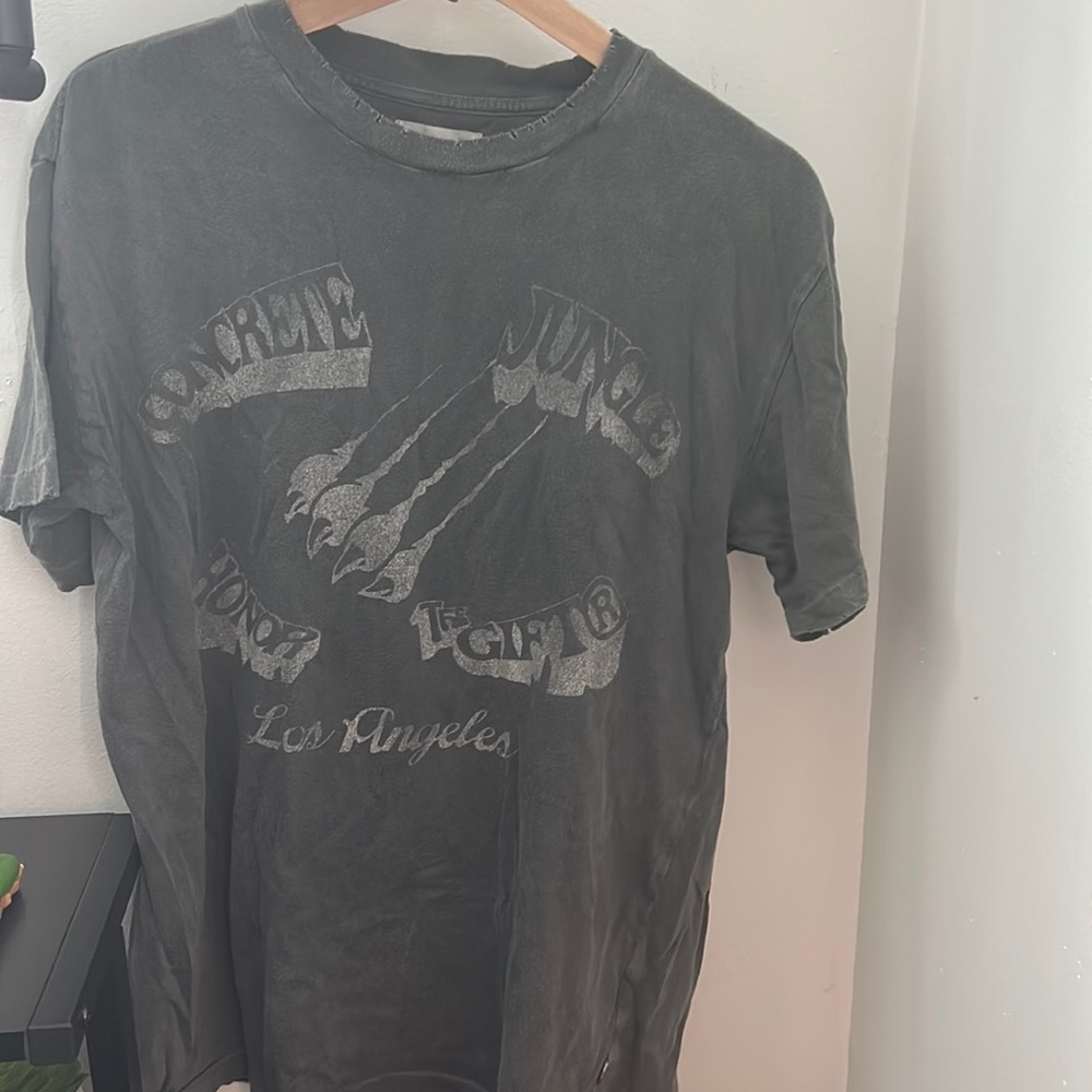Honor the Gift Tee “Concrete Jungle” Washed Black